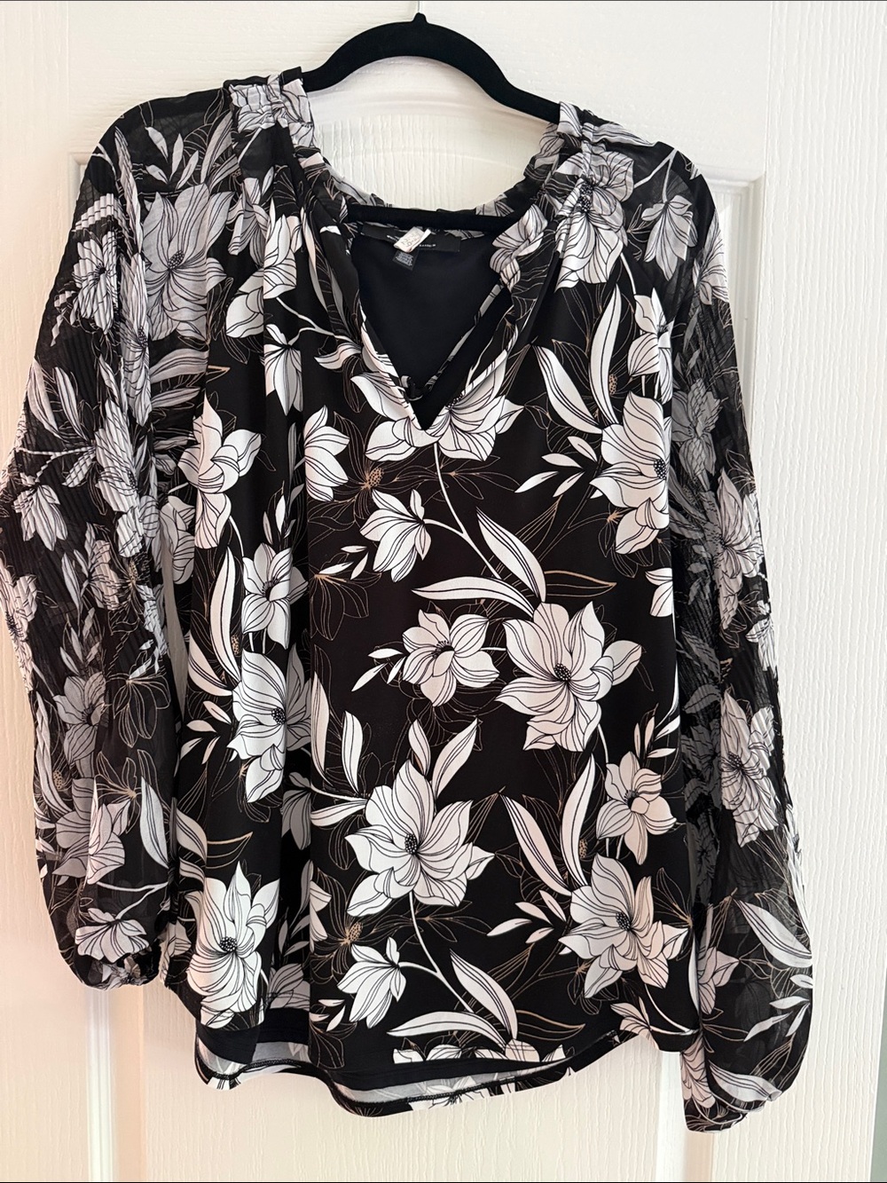 White House Black Market Black and White Floral Sheer Sleeve Blouse